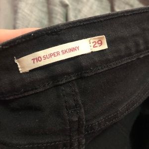 Levi’s 710 super skinny jeans